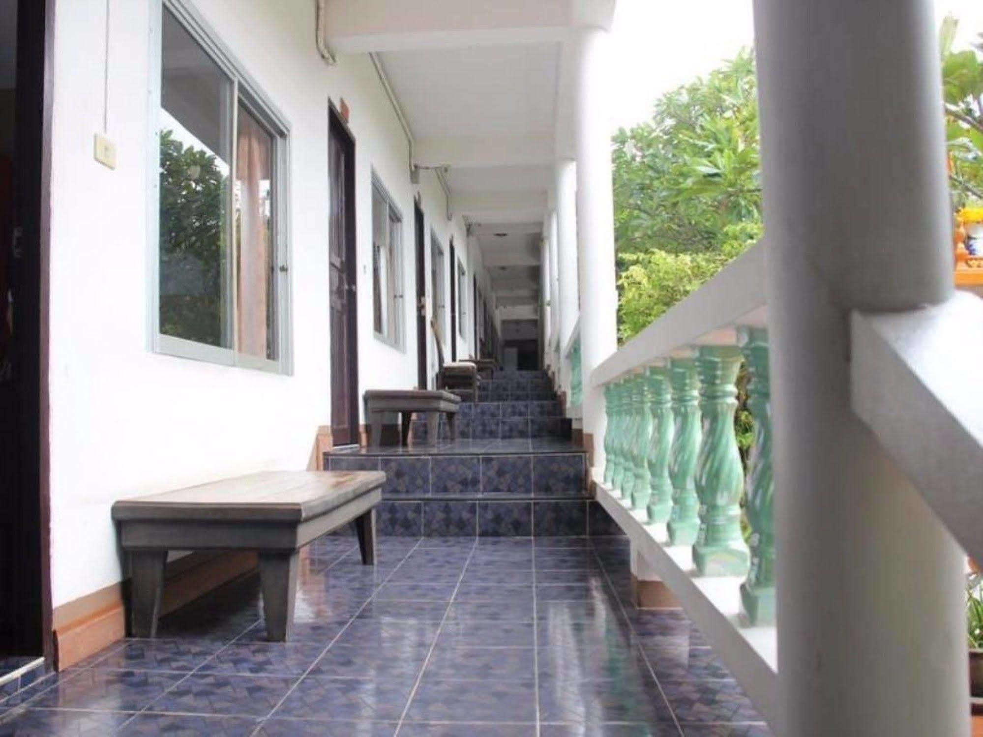האד רין Baan Talay Guesthouse מראה חיצוני תמונה